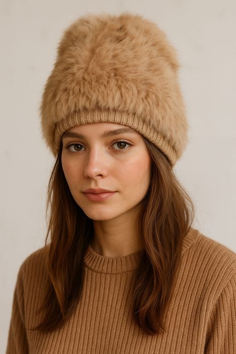 Czapka z naturalnego futra OCHNIK Boheme – beżowa, miękka, stylowa