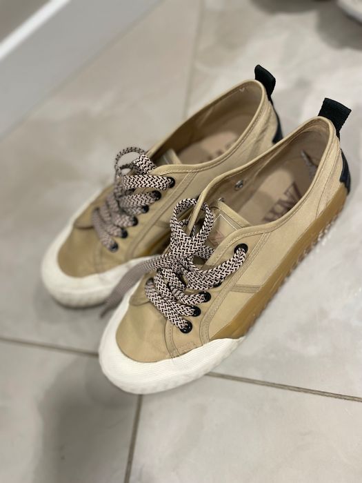 Кеди        Zara