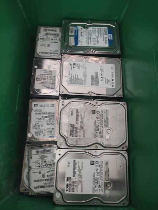 50 Discos HDD 2.5" e 3.5"