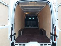 Zabudowa busa Mercedes Sprinter, podłoga, ścianki boczne, nadkola
