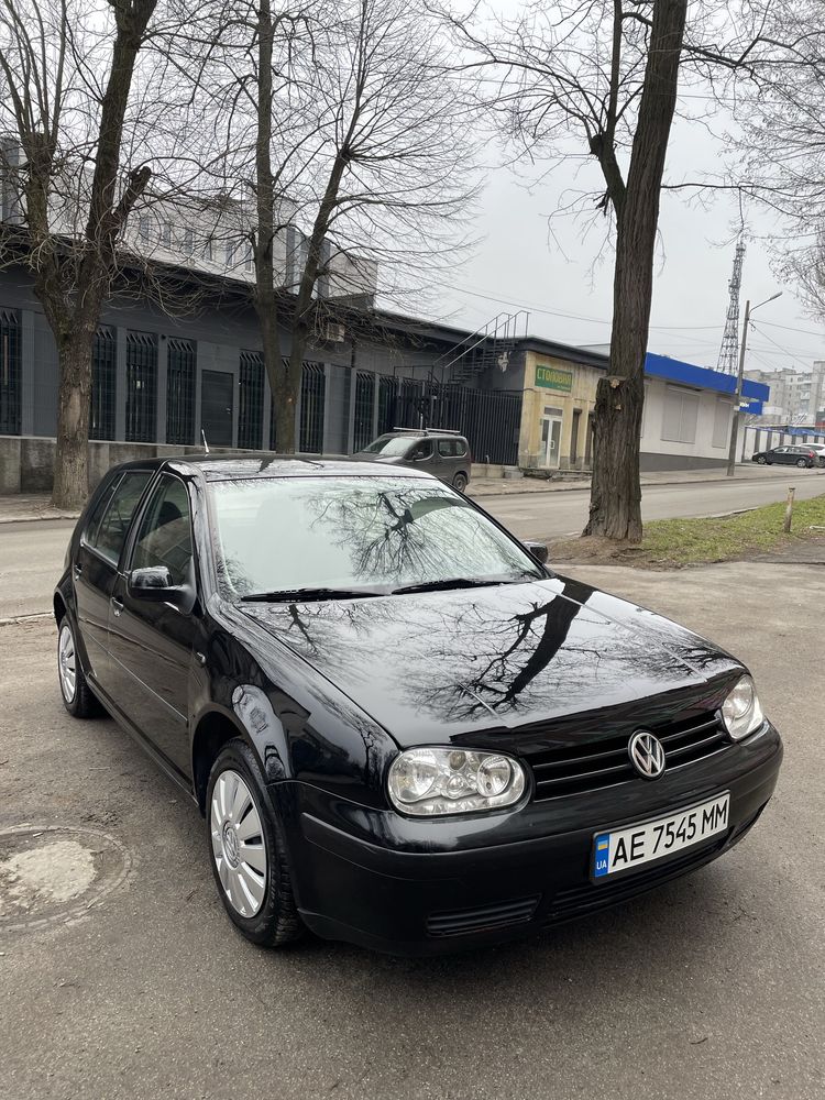 Продам Volkswagen Golf