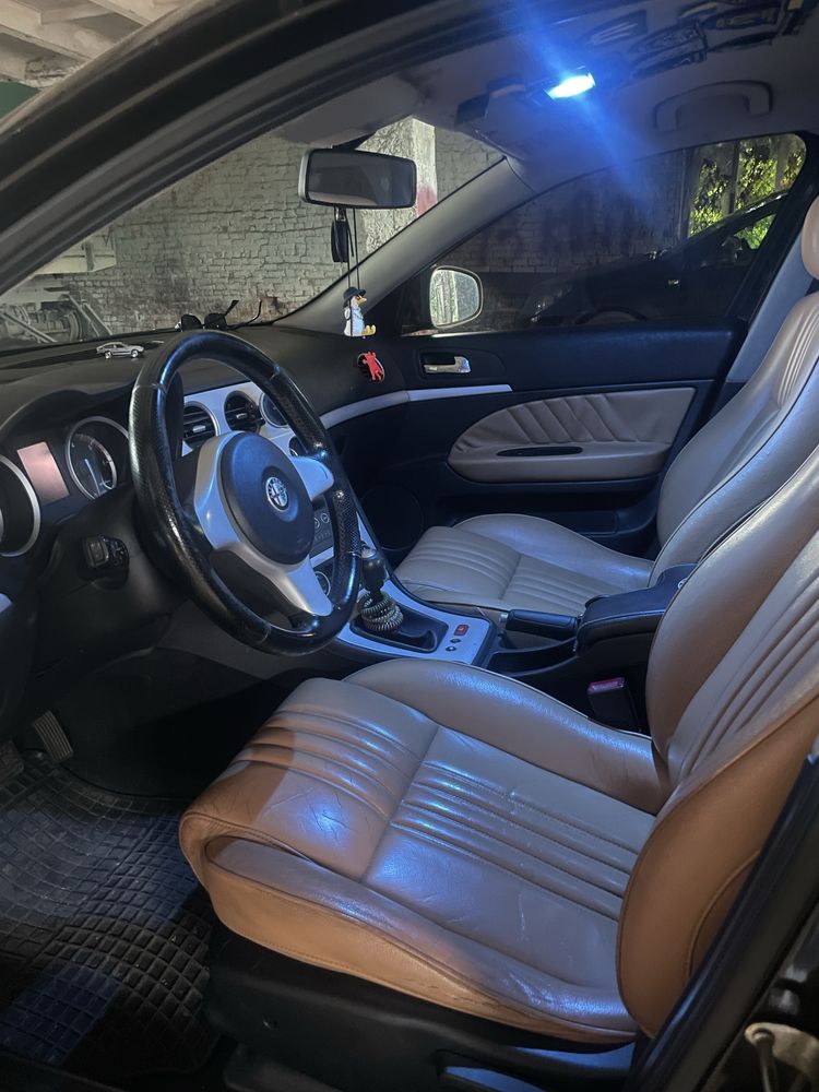 Продам або обміняю Альфа Ромео 159