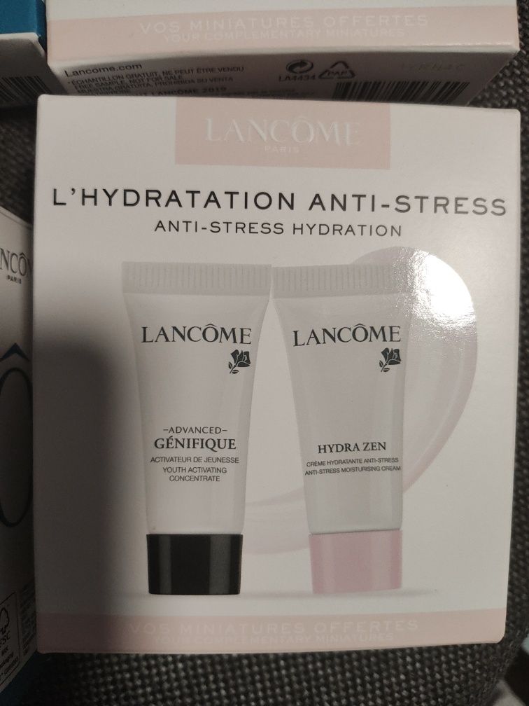Lancôme Advanced Génifique , hydra zen , 
(po lewej stro