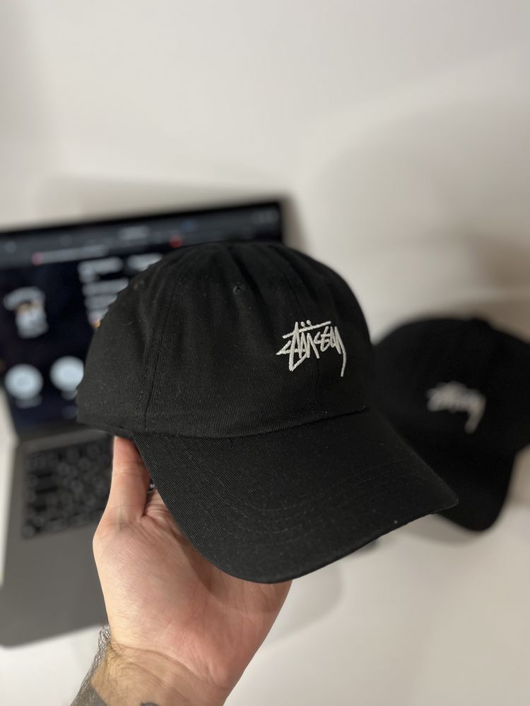 Нова кепка Stussy