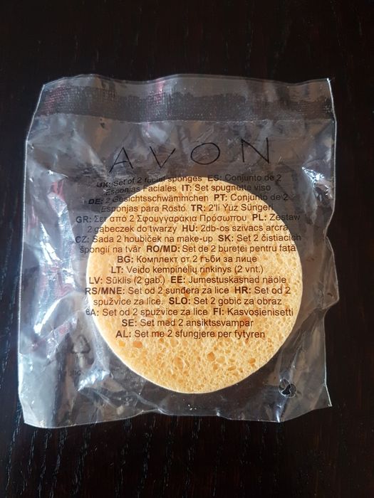 Avon gąbeczki do oczyszczania twarzy 2szt
