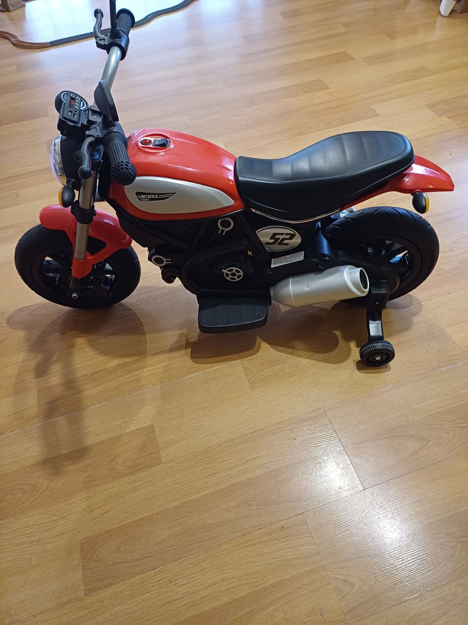 Motorek elektryczny dla dzieci