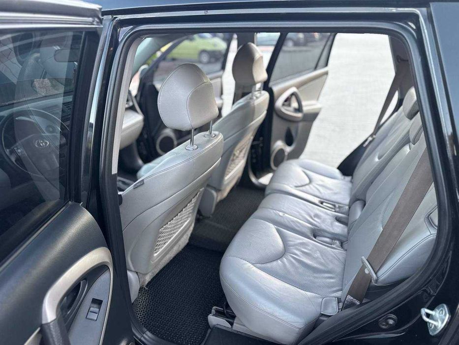 Продам Toyota RAV