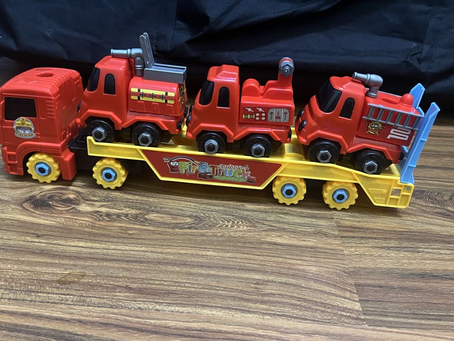 Дитячі машинки всі в хорошому стані