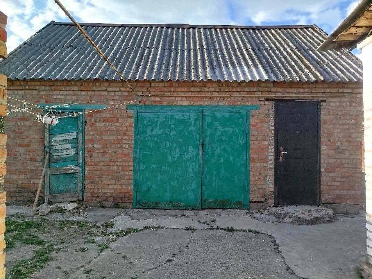 Продам / аренда ДВА дома по цене 1 –го. + Гараж, . 30 км от Днепра