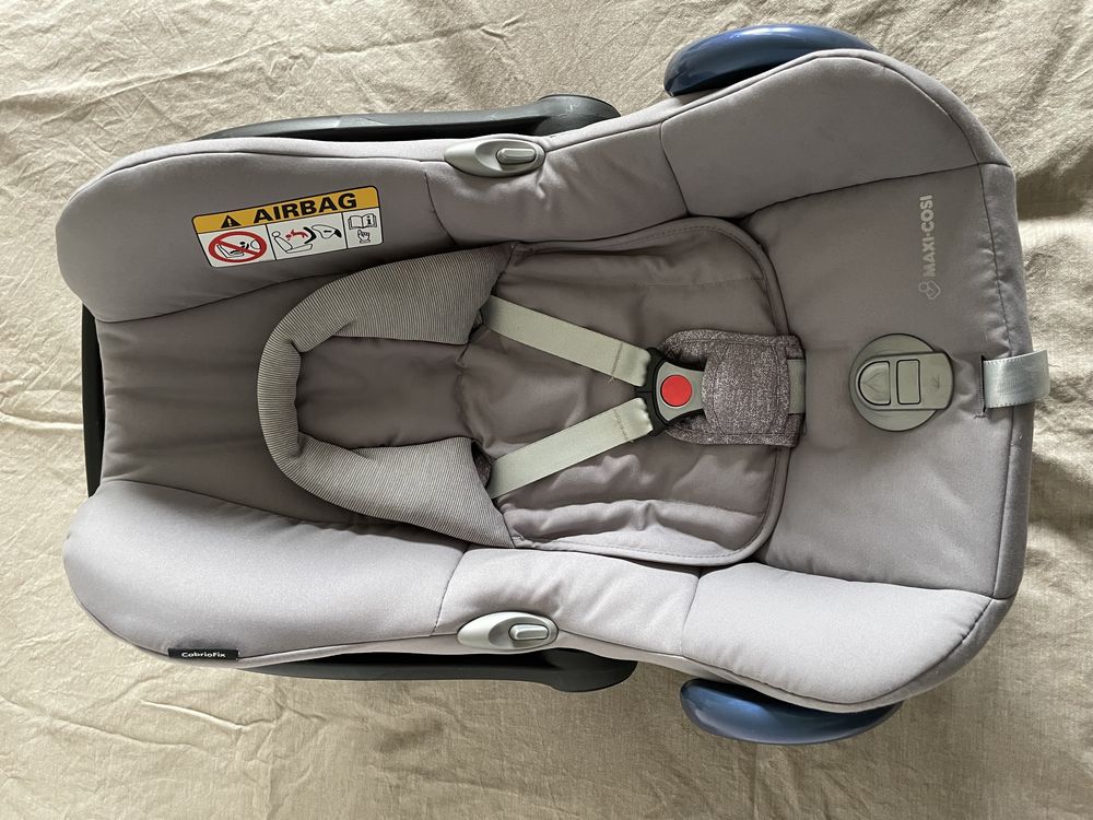 Fotelik Maxi Cosi Cabrio z bazą isofix