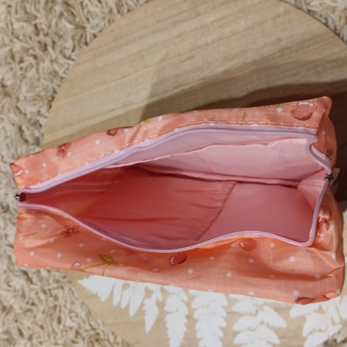 Kosmetyczka nowa 21*16*8cm