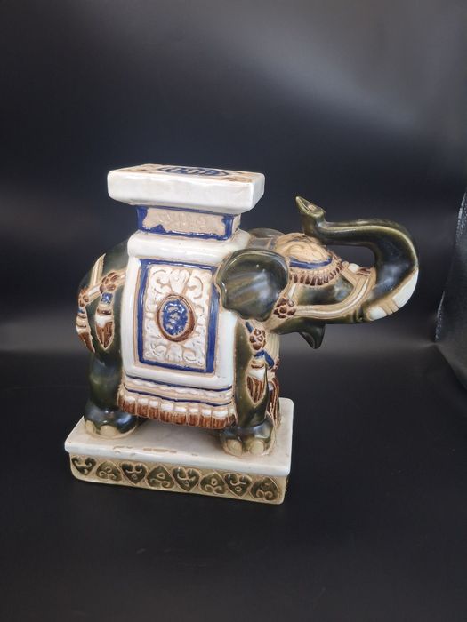 Słoń stojak /kwietnik