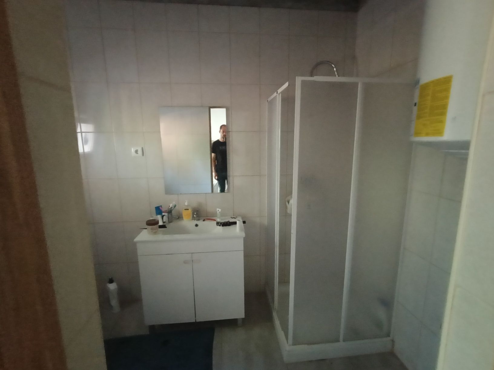 Vendo Armazém com terreno envolvente