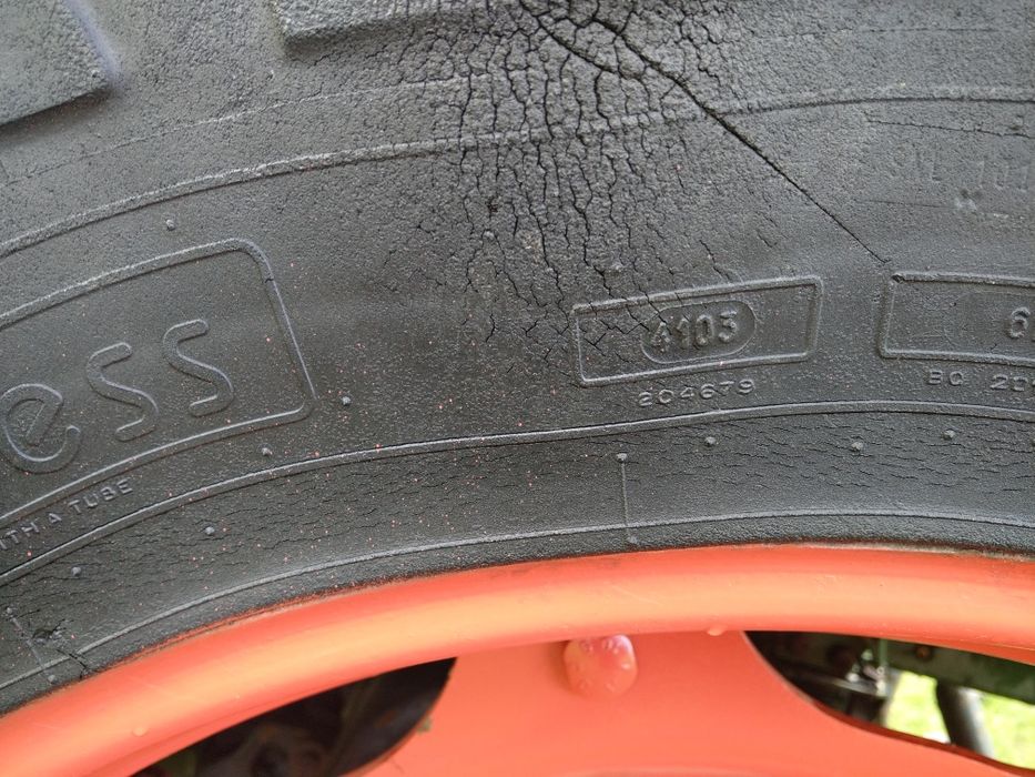 Opony para 16,9R34 420/85R34 Michelin Agribib