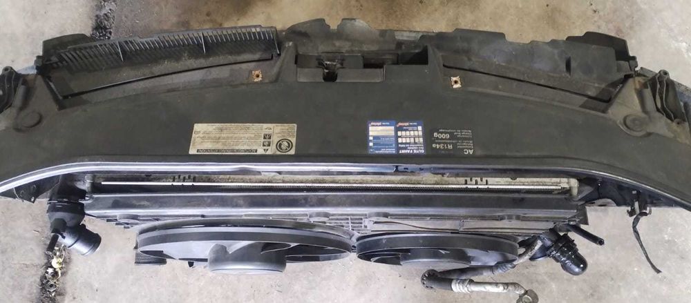 Kompletny Pas przedni VW Passat B6 2.0