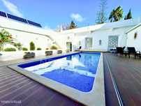 Moradia com Charme ,Piscina e Garagem no Baixa Olhão