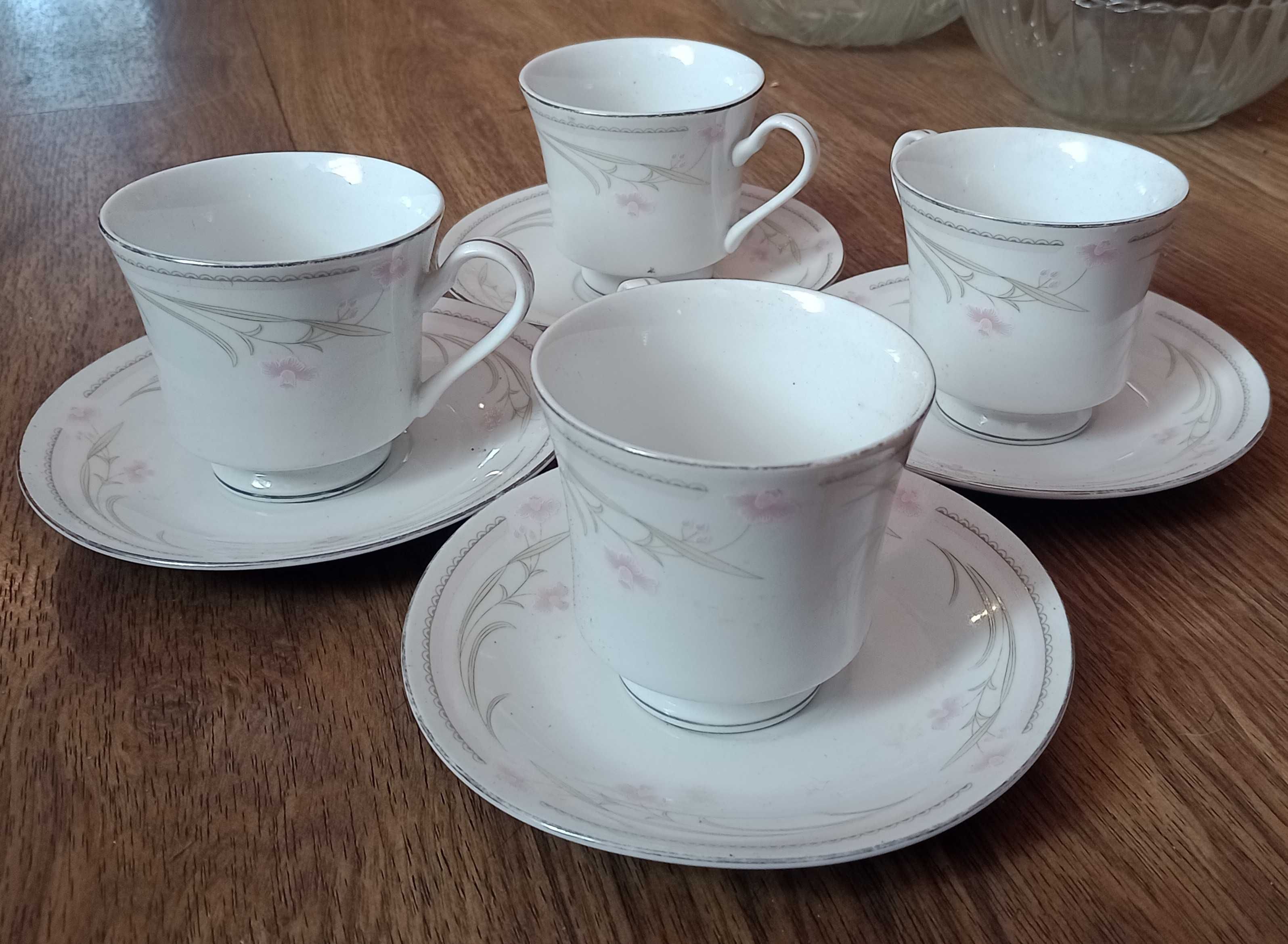 Serwis kawowy porcelana angielska wzorowany vintage retro 4 szt