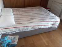 Cama de casal com colchão
