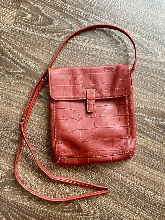 Сумка через плече червона