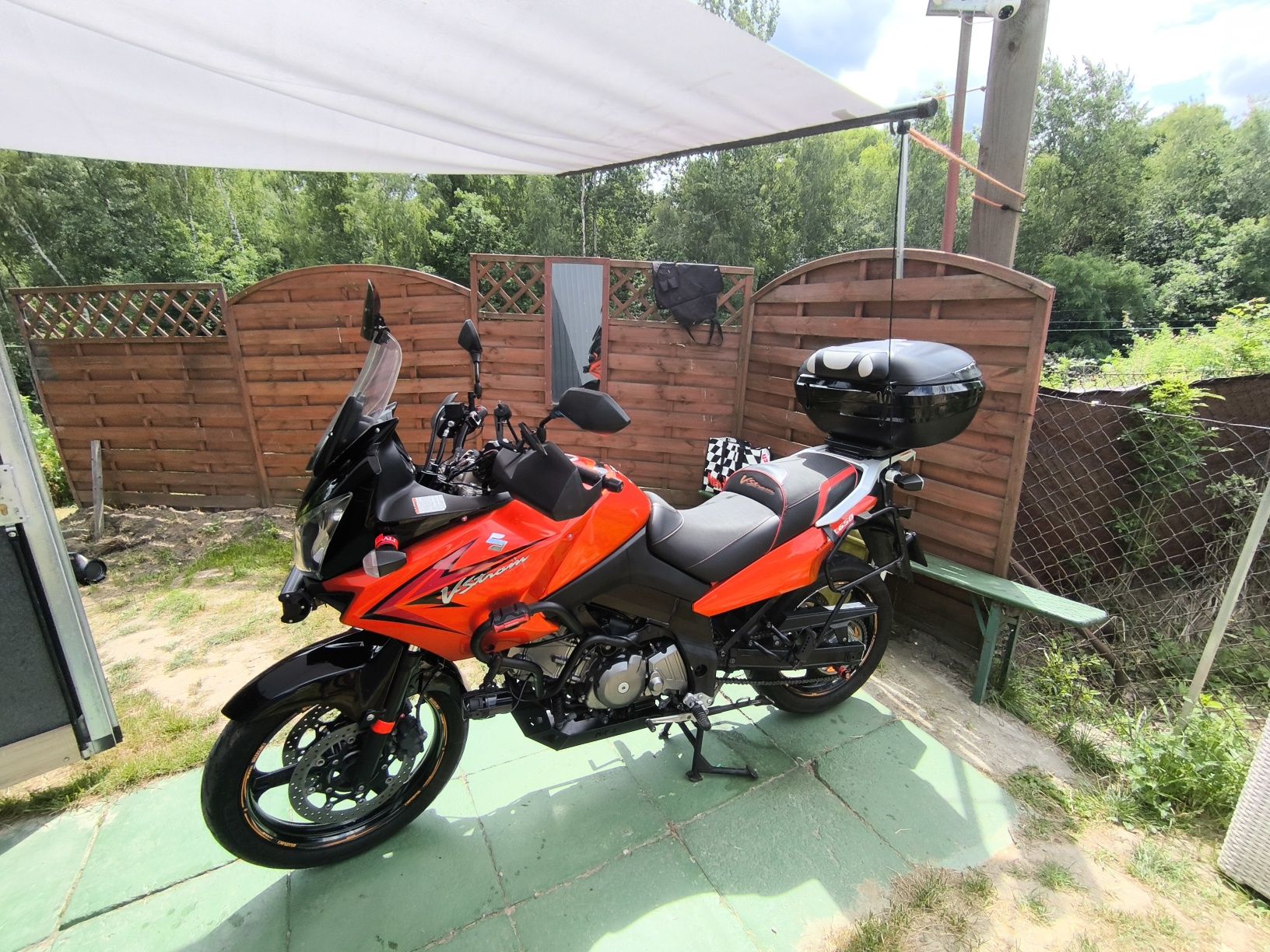 Motocykl Suzuki V-strom 650