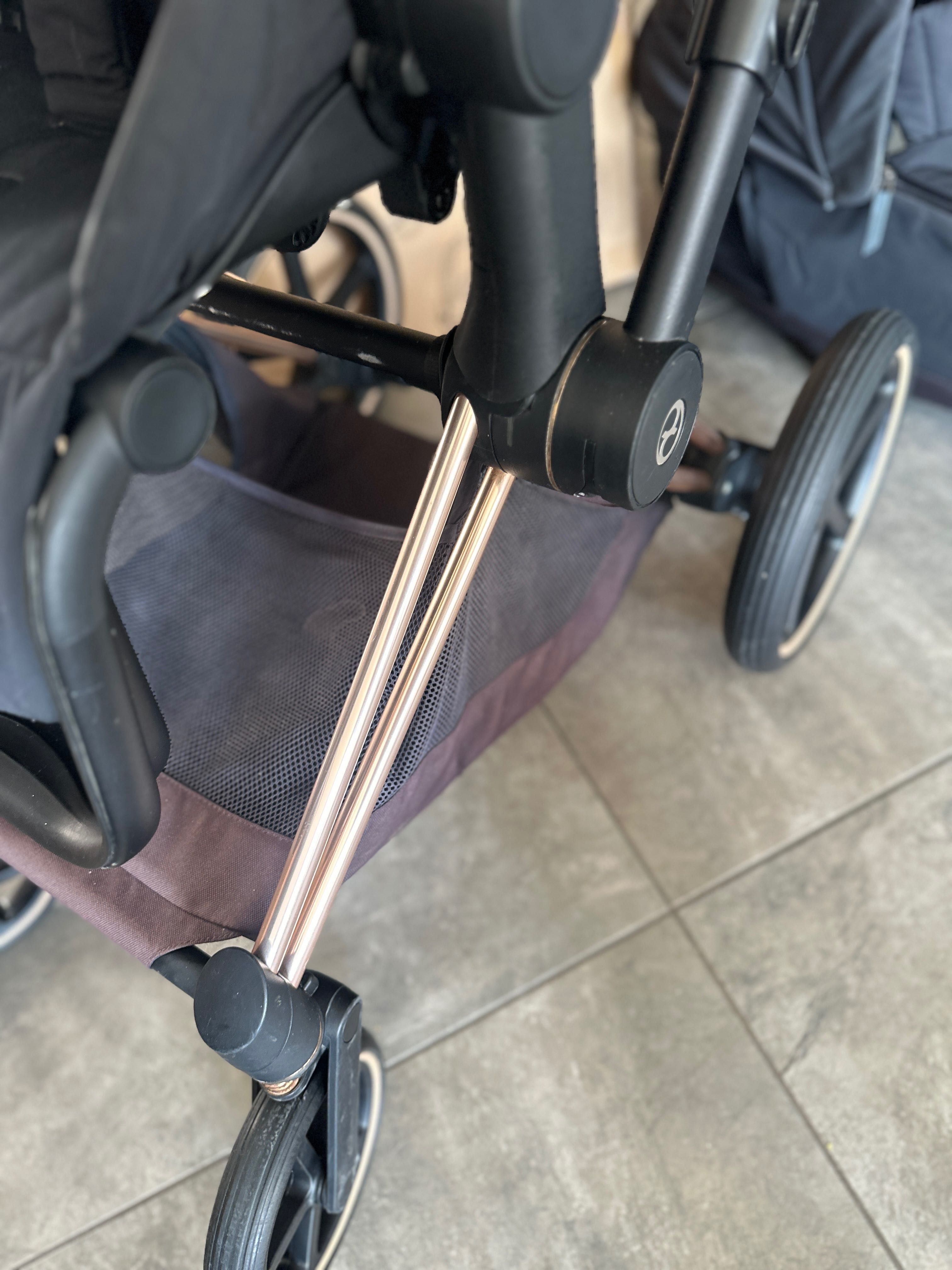Wózek Cybex priam 4.0 black rama gold rose 3w1+fotelik z bazą avionaut
