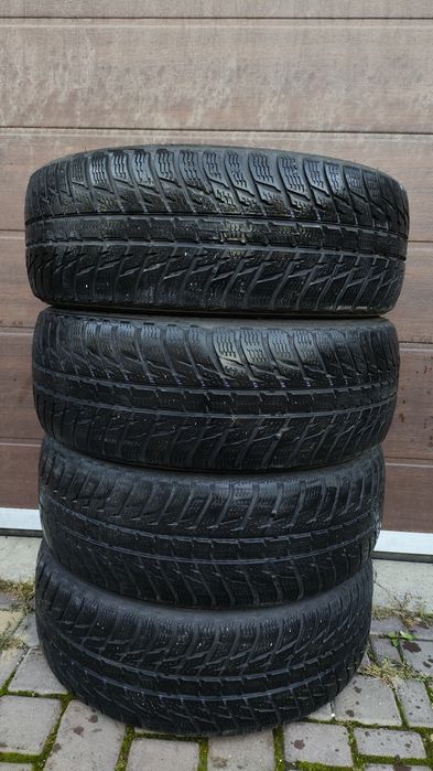 Резина Nokian 225/60 R17