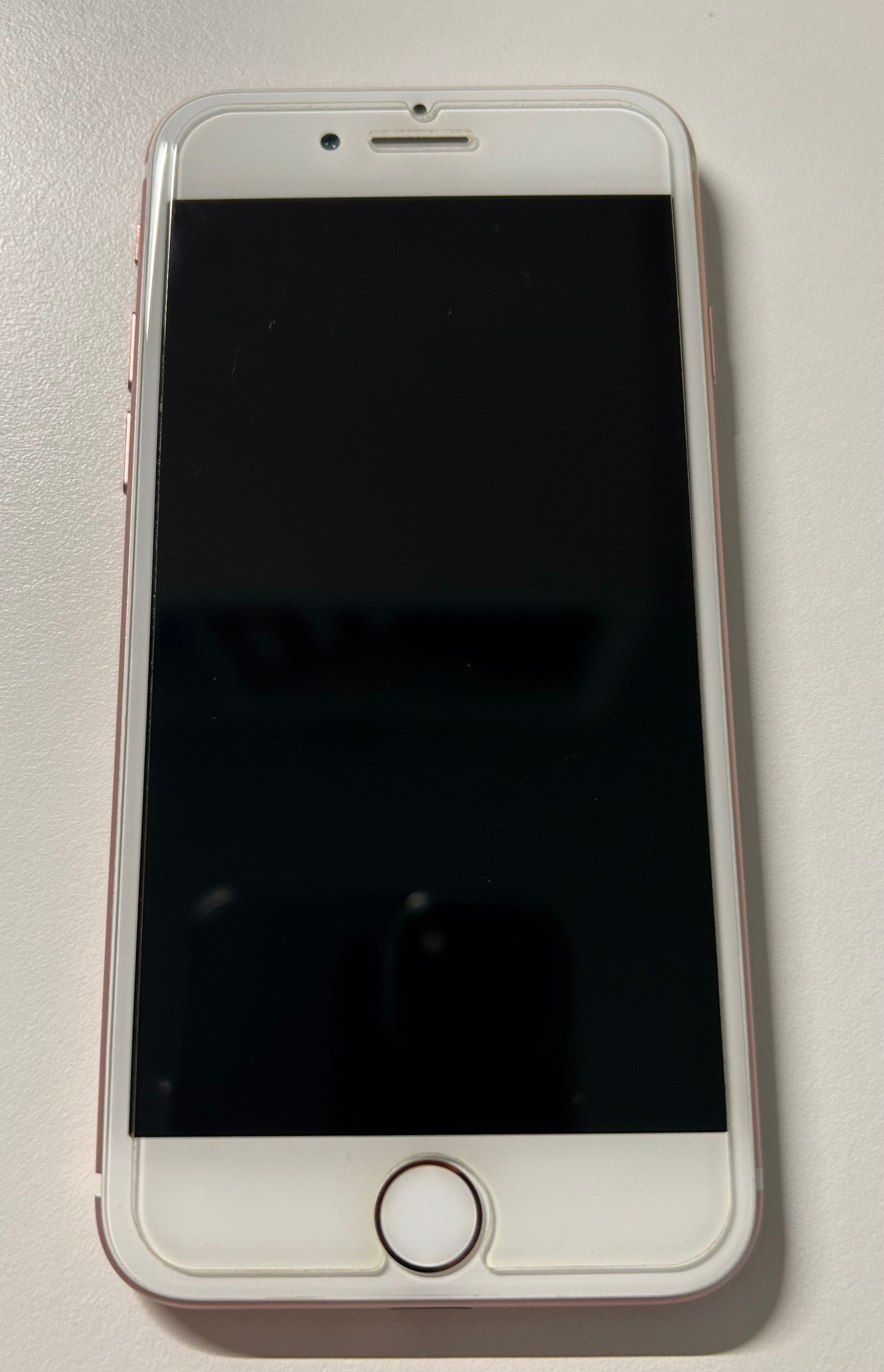 Apple Iphone 7 Rose Gold 32GB + etui Spigen + szkło hartowane