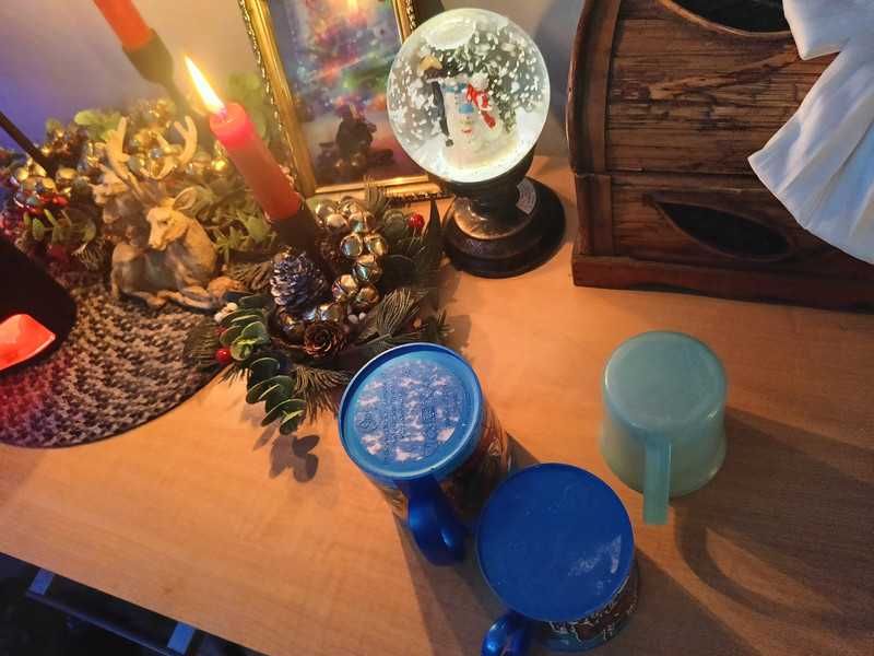 Zestaw plastikowych kubków