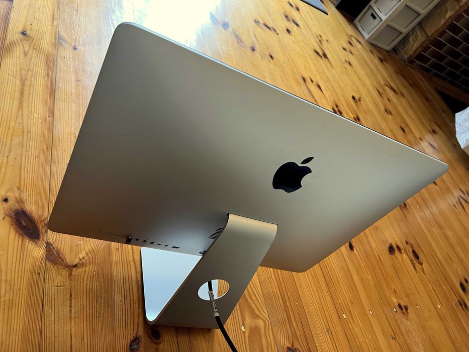 iMac 21,5"  Late 2015 Intel Core i5  turbo 2,7 GHz -  Intel HD 6000