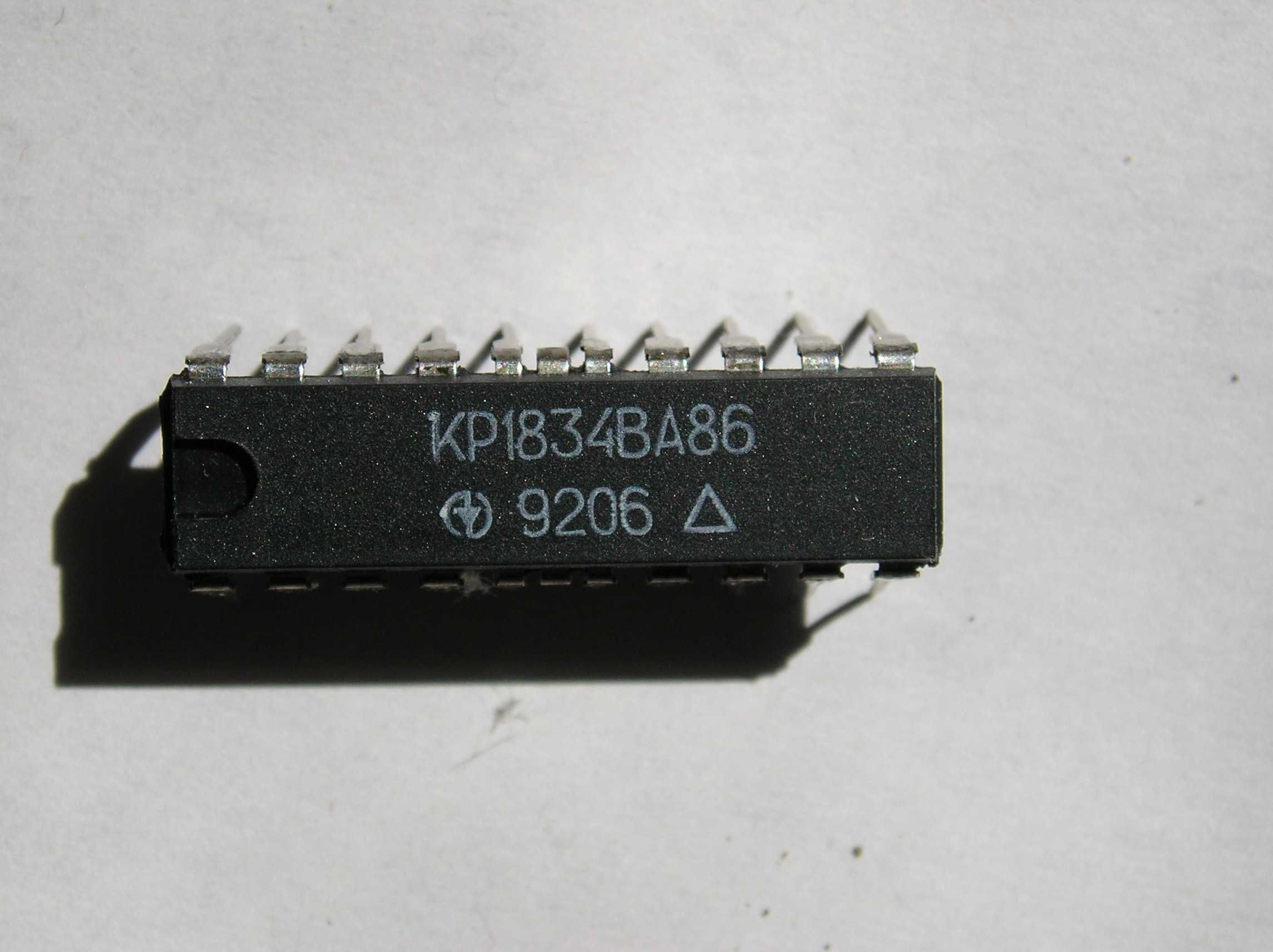 Микросхема КР1834ВА86 - двунаправленный шинный формирователь.