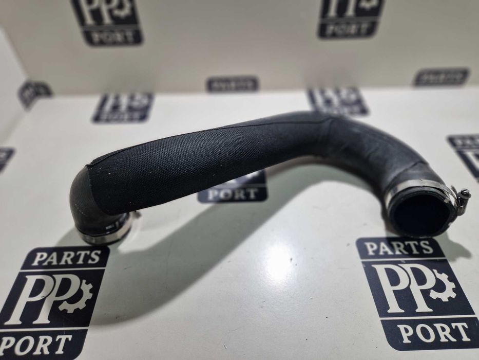 Шланг напірний труба интеркулера Audi A4 B9 2018 2020 2021 2022 2023