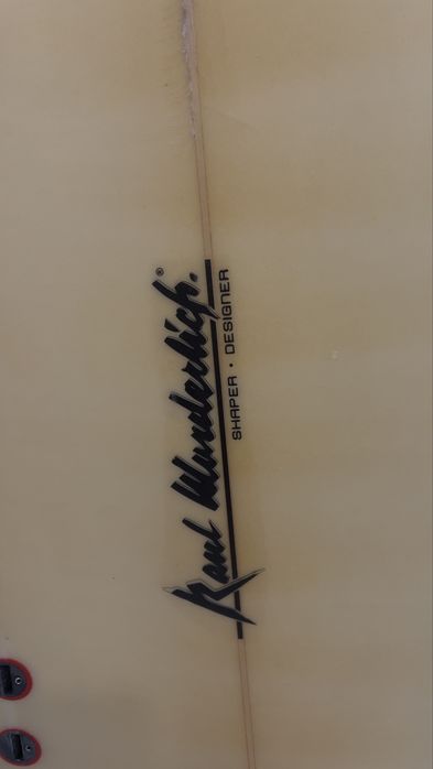 Prancha de surf muito pouco uso