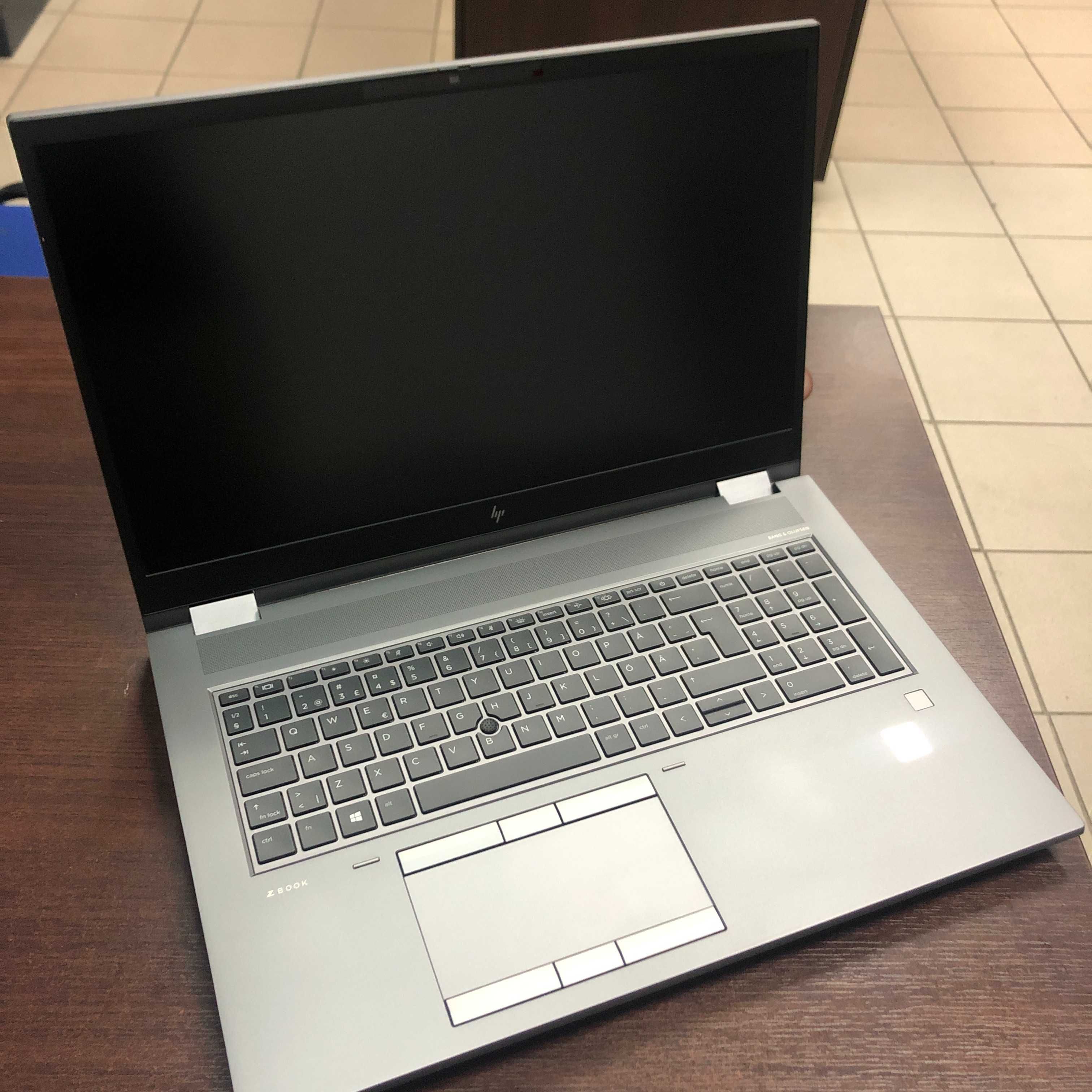 Laptop HP ZBook Fury 17 G7 i7 10GEN Quadro RTX3000 16GB 512SSD Win11 A