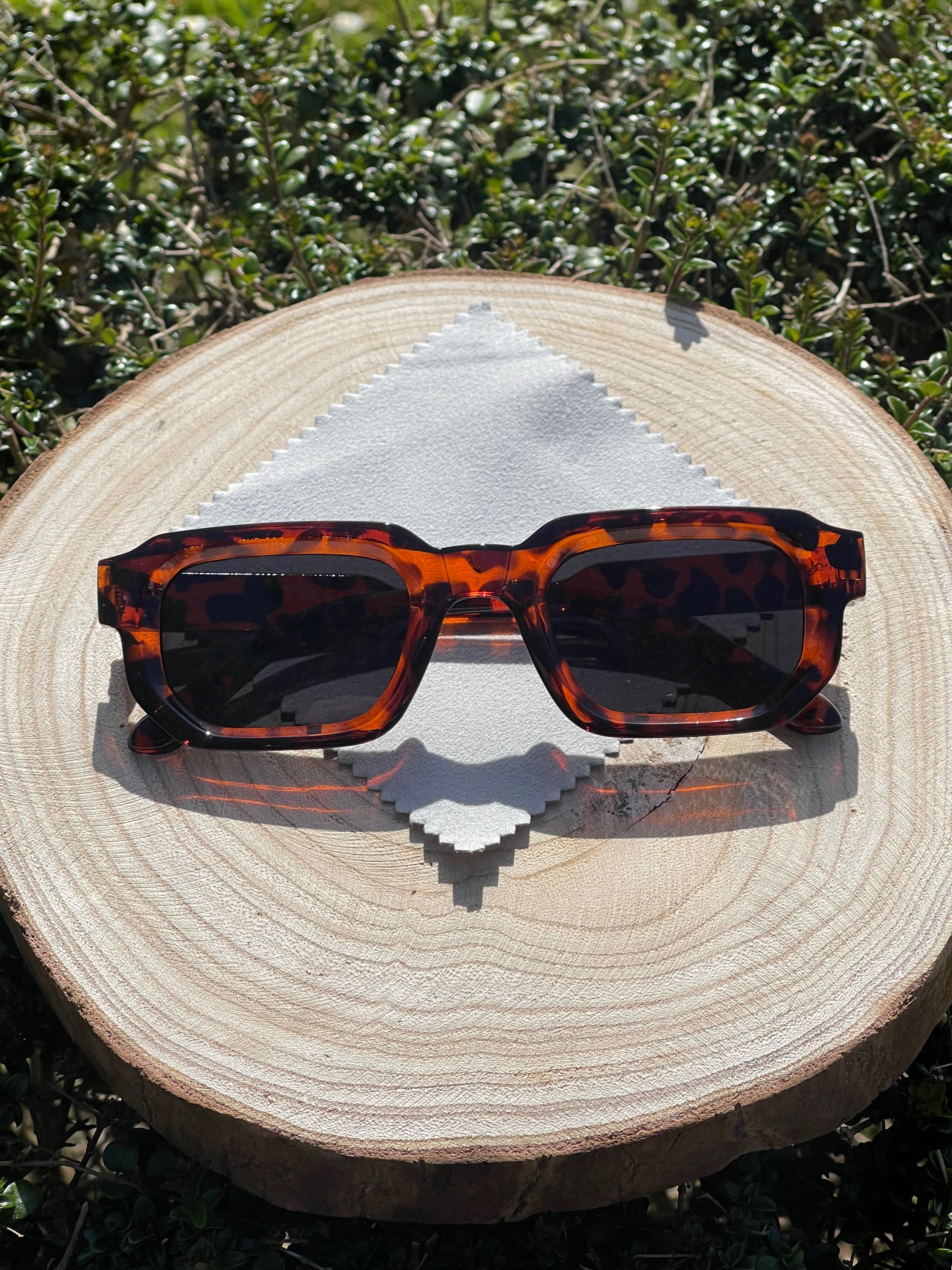 Óculos de sol estilo Moscot com padrão