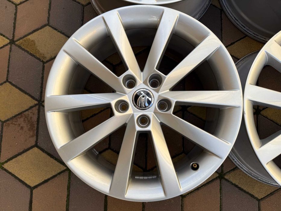 Диски оригінальні для Skoda Octavia, Superb R18 5x112