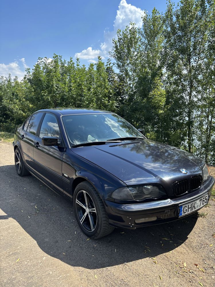 Продам Bmw e46 2001г
