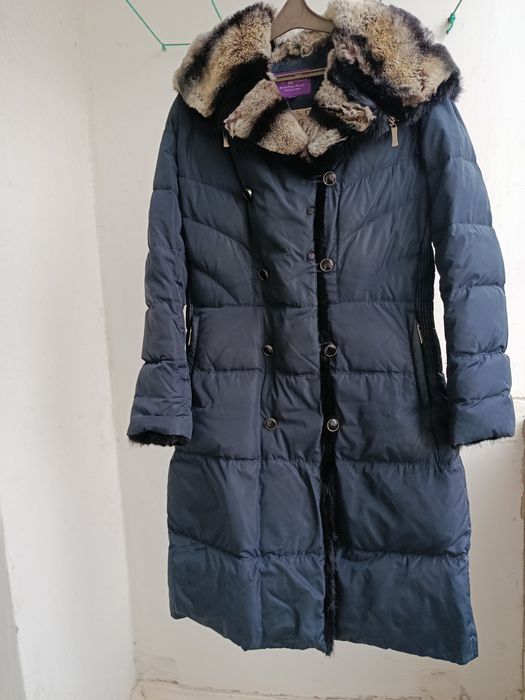 Пуховик SNOW BEAUTY  размер 40-42 (натурального пуха 80%)