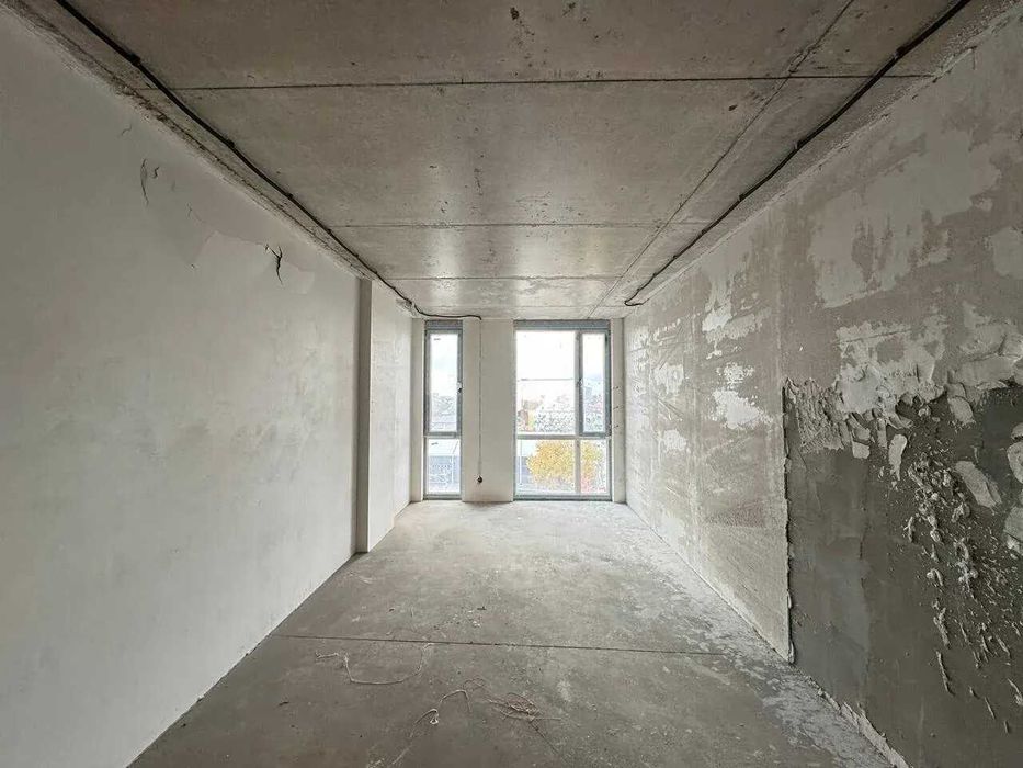 Простора трикімнатна в ЖК "Шоколад" !