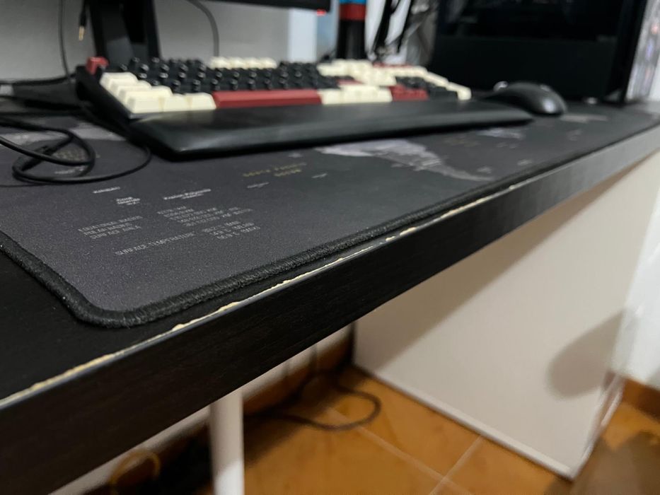 Secretária + Bloco de gavetas