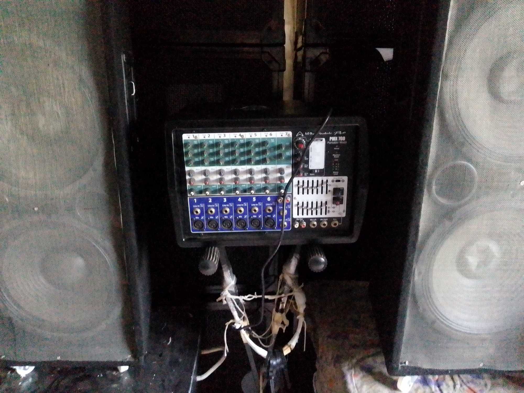 PA pechincha!Mesa amplificada 2x150+2 colunas V-sound 2x250 rms+cabos