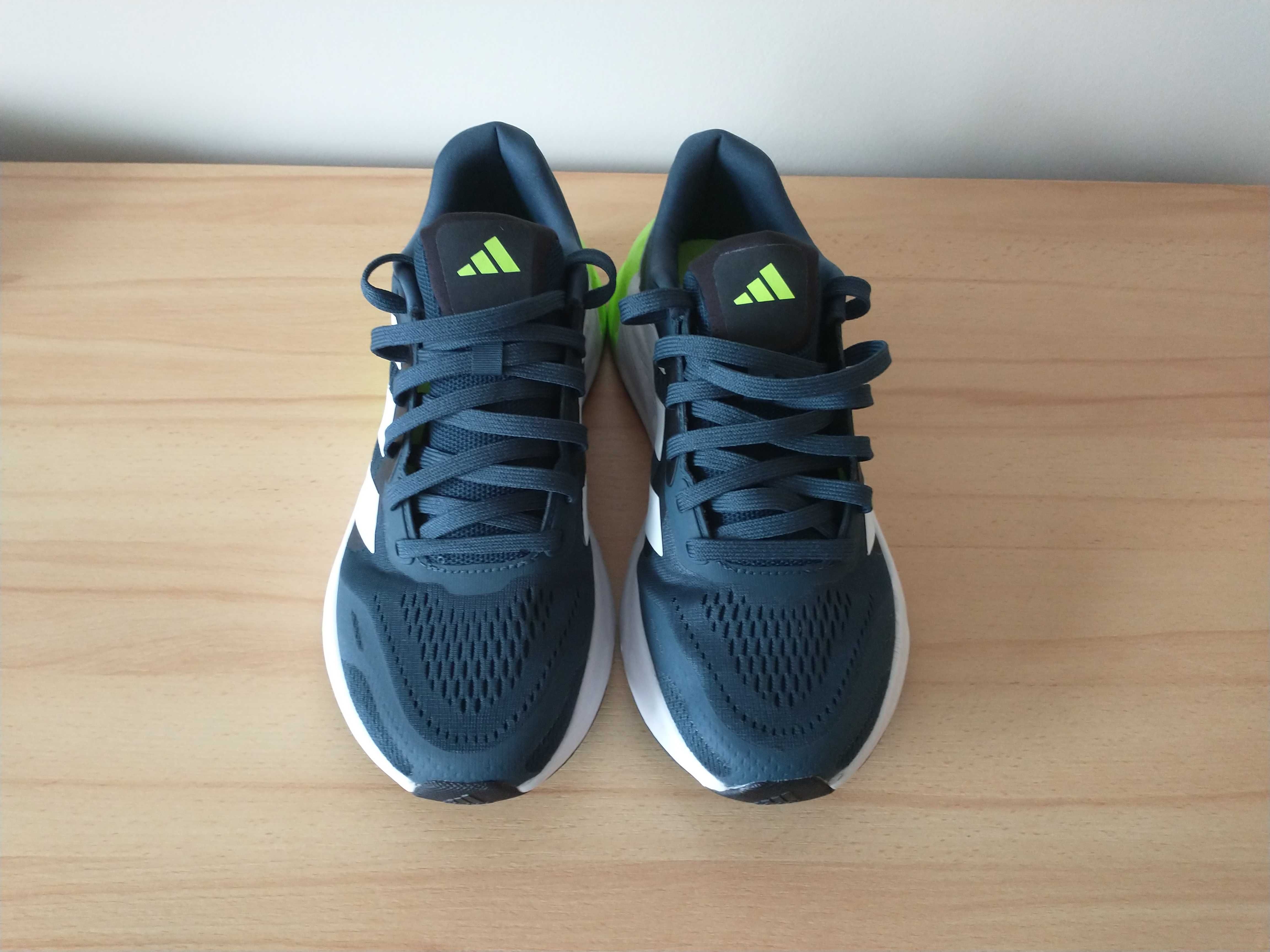 Nowe buty Adidas questar 2, rozmiar 42 2/3, buty do biegania