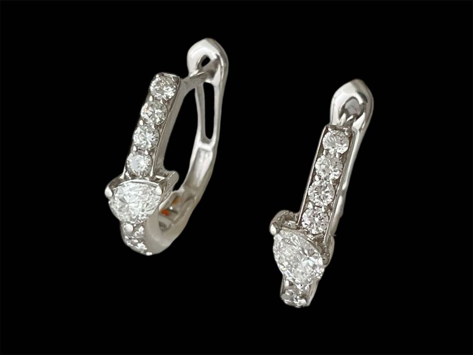 złote kolczyki z diamentami, białe złoto pr 750