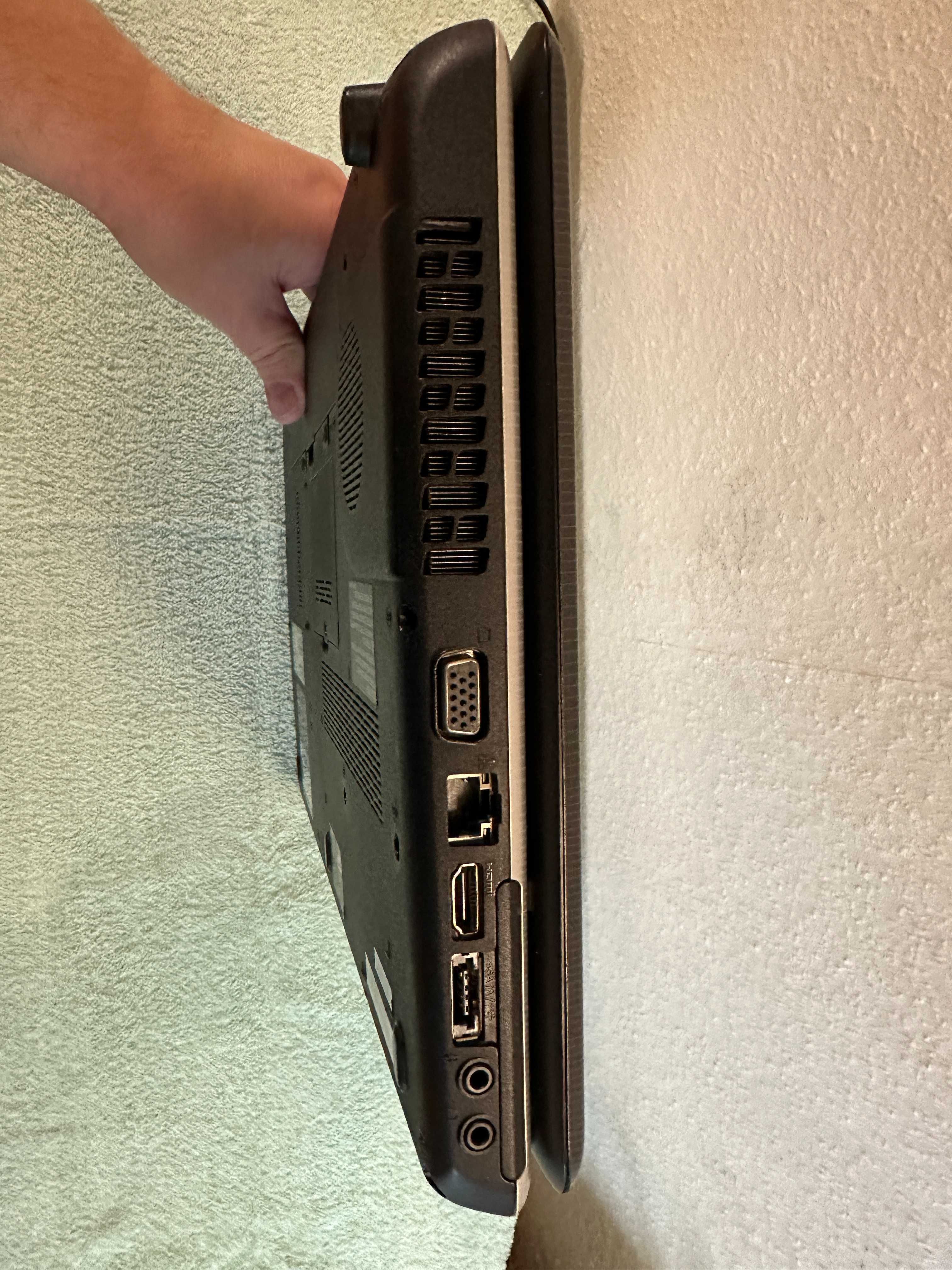 Sprzedam laptopa Toshiba Satellite L500-1Q9