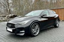 Infiniti Q30 Sport 2016