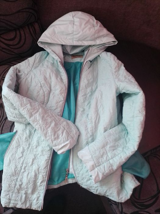 Куртка осіння жіноча