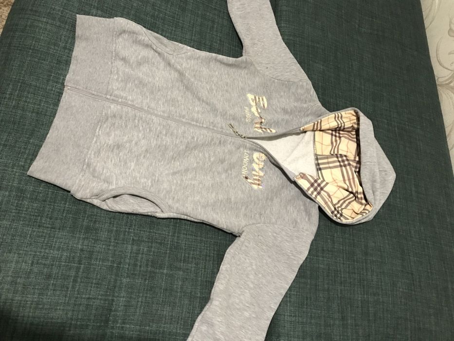 Толстовка жіноча, сірого кольору