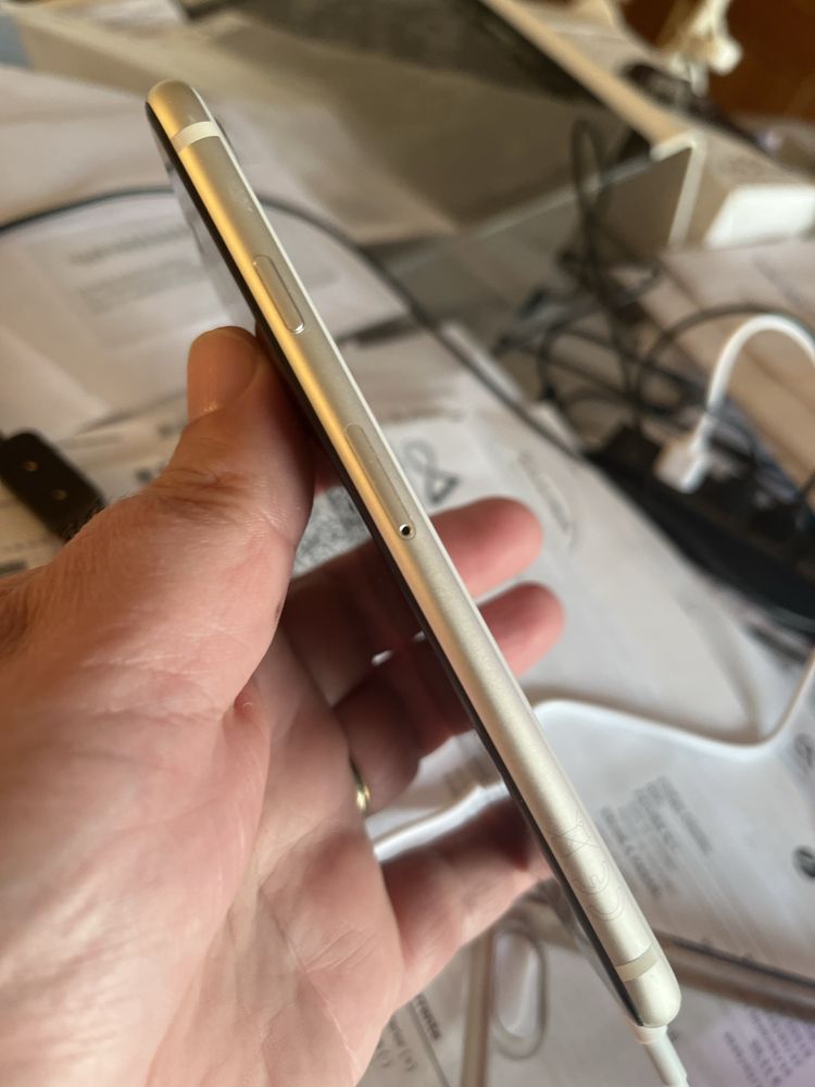 Iphone SE 128gb 3º geração de 2022