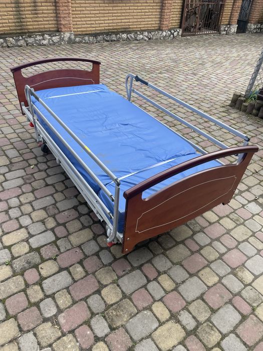 Ліжко інвалідне
