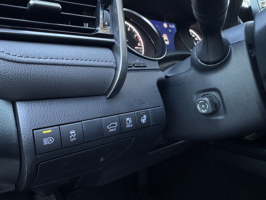 Продам офіційну максимальну рестайлінгову Toyota Camry Premium 2021