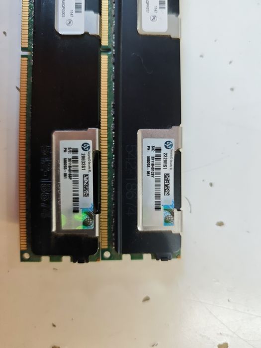 Conjunto Memórias Servidor DDR3 10600R 8GB